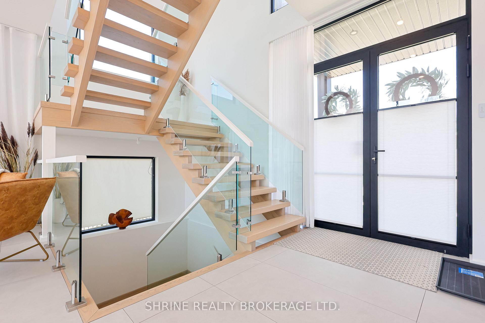 Photo 3 of 228 Edgewater Boulevard, Middlesex Centre, Kilworth — HOMEH