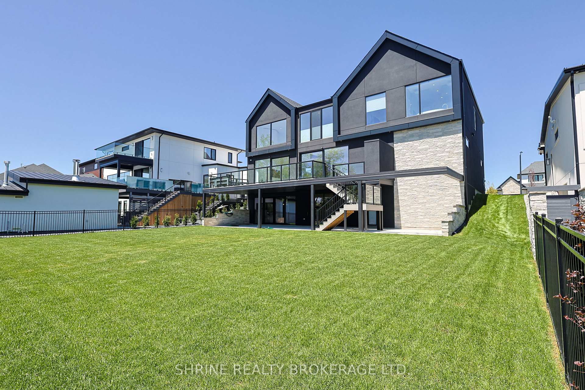 Photo 44 of 228 Edgewater Boulevard, Middlesex Centre, Kilworth — HOMEH