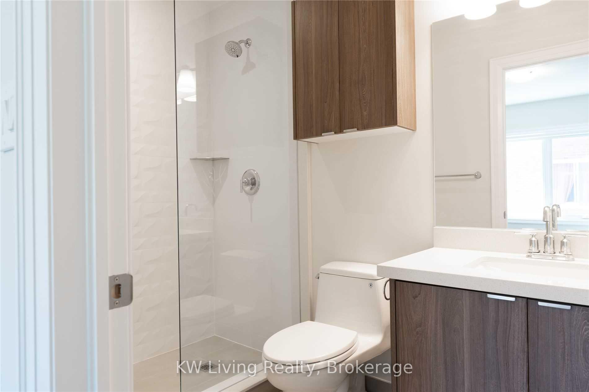 Photo 5 of Unit 4, 64 Overton Crescent, North York, Banbury-Don Mills — HOMEH