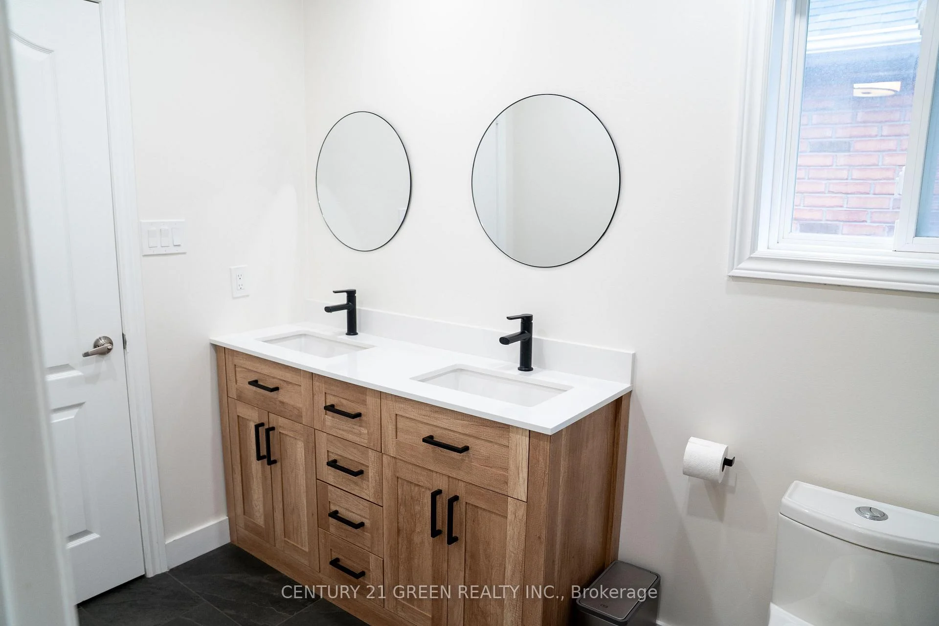 Photo 17 of 72 Grapevine Road, Caledon, Bolton West — HOMEH