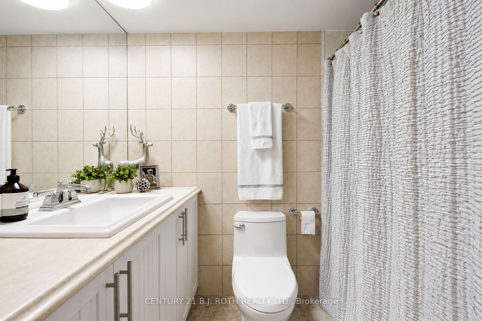 Photo 22 of Unit 508, 181 Collier Street, Barrie, North Shore — HOMEH