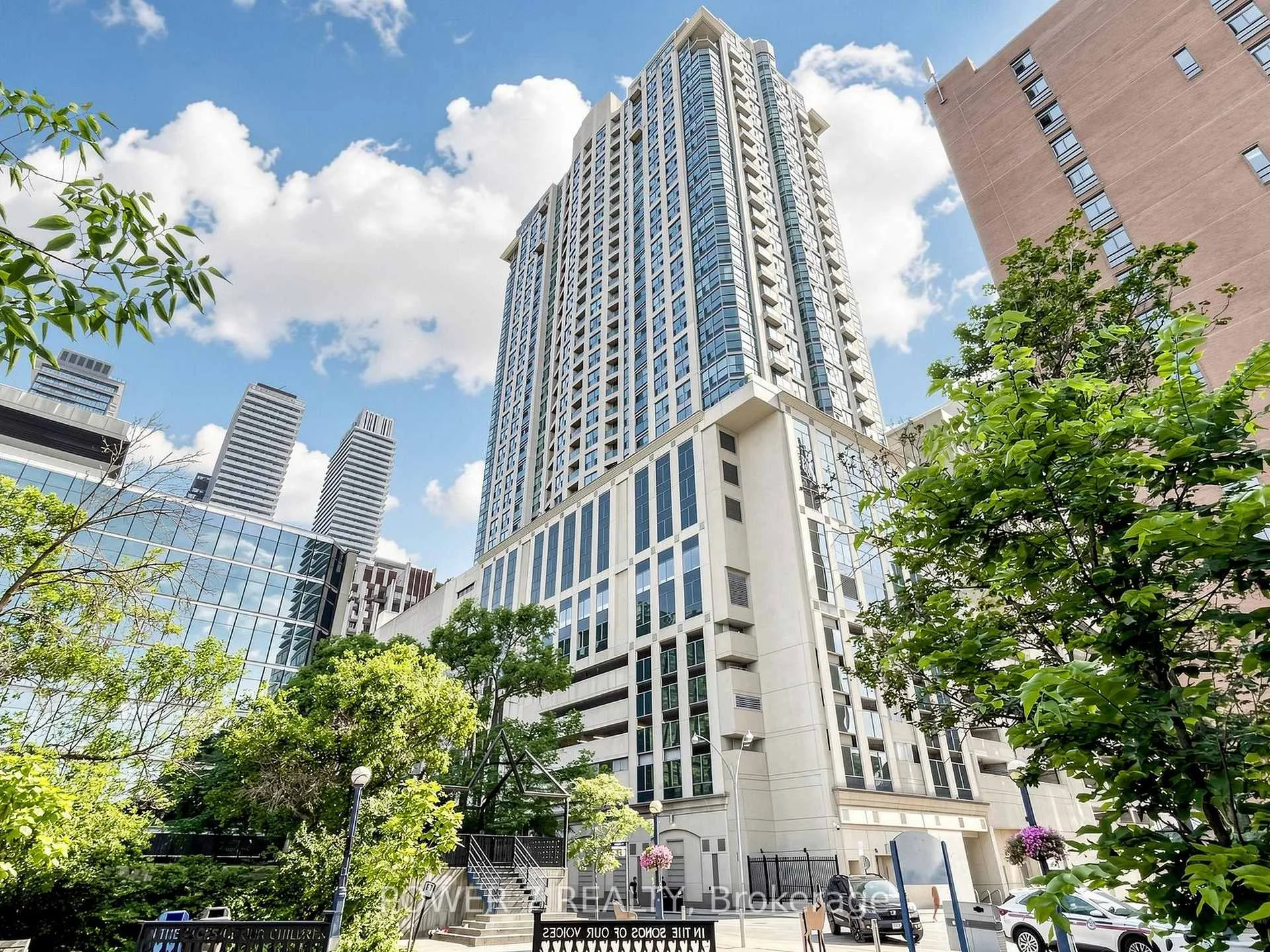 Photo 5 of Unit 2512, 8 Park Road, Toronto, Rosedale-Moore Park — HOMEH