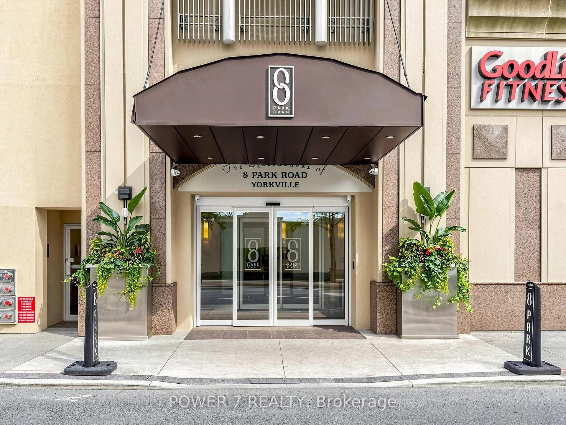 Photo 7 of Unit 2512, 8 Park Road, Toronto, Rosedale-Moore Park — HOMEH