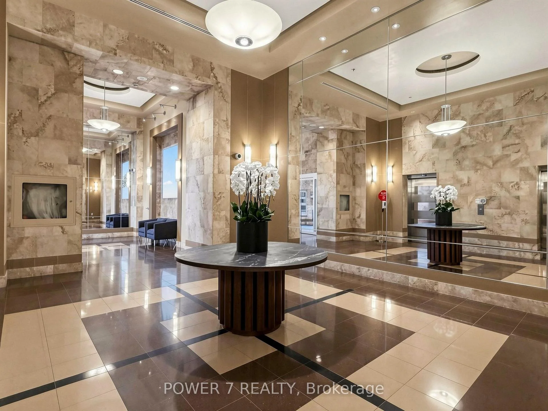 Photo 9 of Unit 2512, 8 Park Road, Toronto, Rosedale-Moore Park — HOMEH