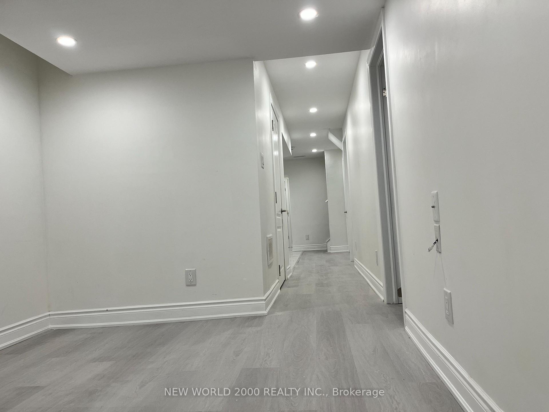 Photo 4 of Unit Bsmt, 4718 Centretown Way, Mississauga, Hurontario — HOMEH