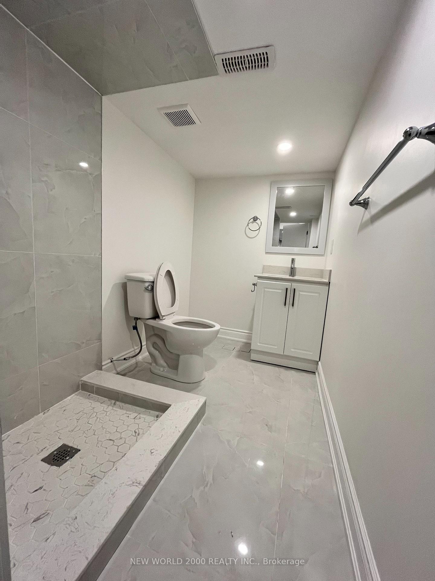 Photo 8 of Unit Bsmt, 4718 Centretown Way, Mississauga, Hurontario — HOMEH