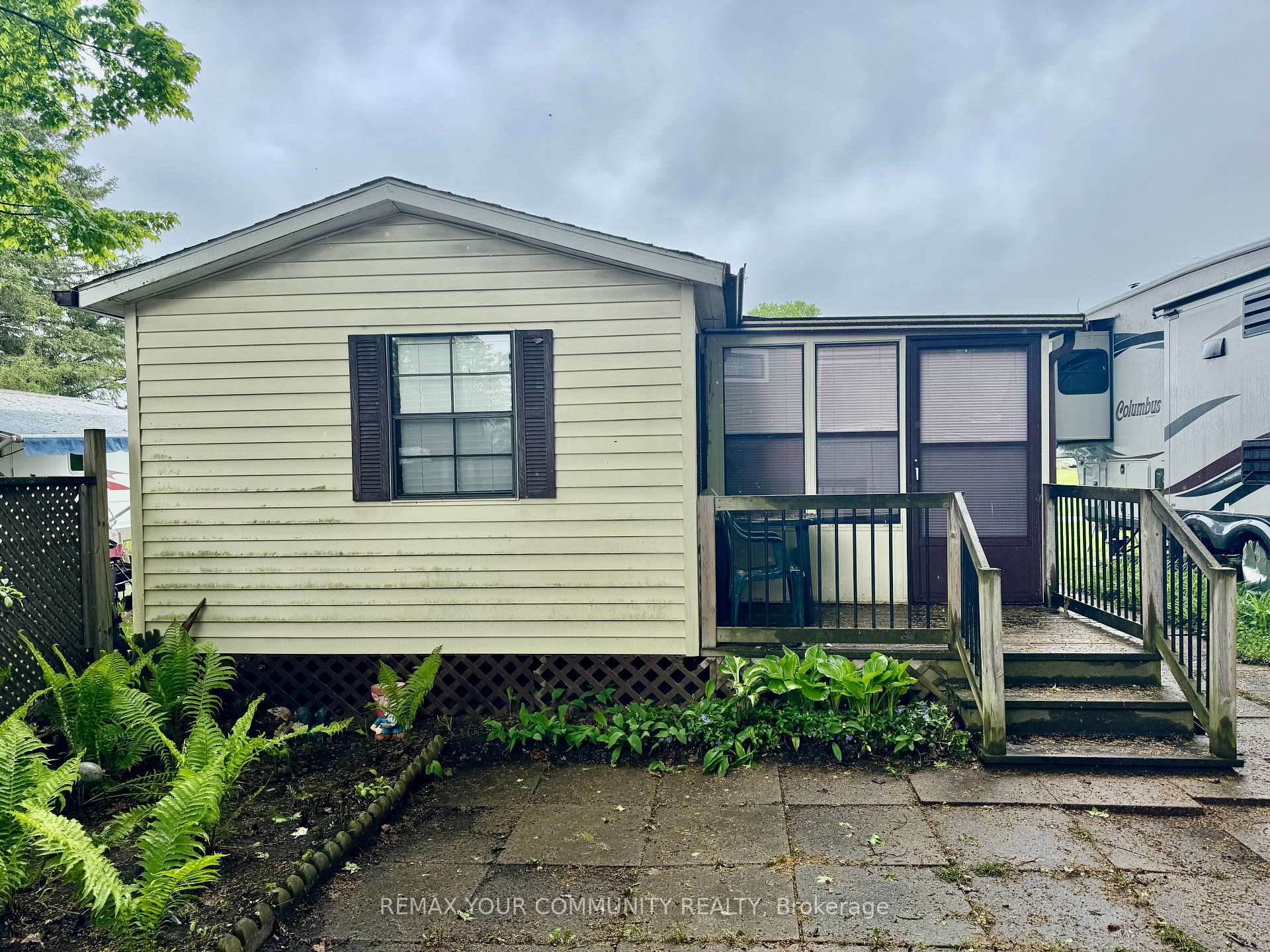 Photo 3 of Unit 42, 285 Crydermans 42 Side Road, Georgina, Baldwin — HOMEH