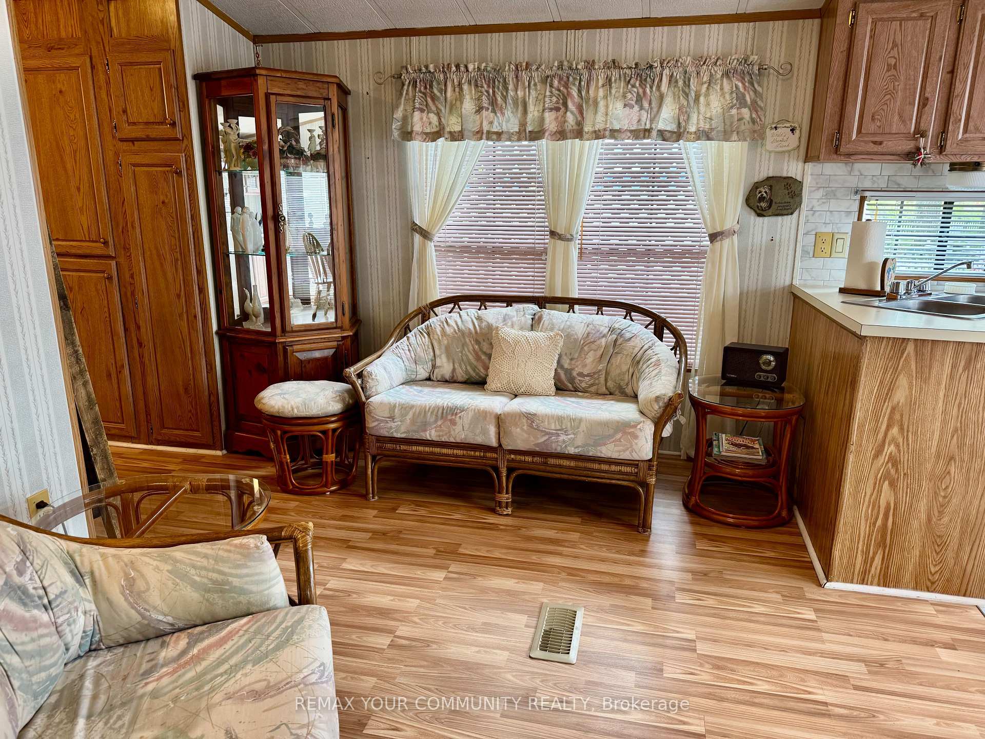 Photo 10 of Unit 42, 285 Crydermans 42 Side Road, Georgina, Baldwin — HOMEH
