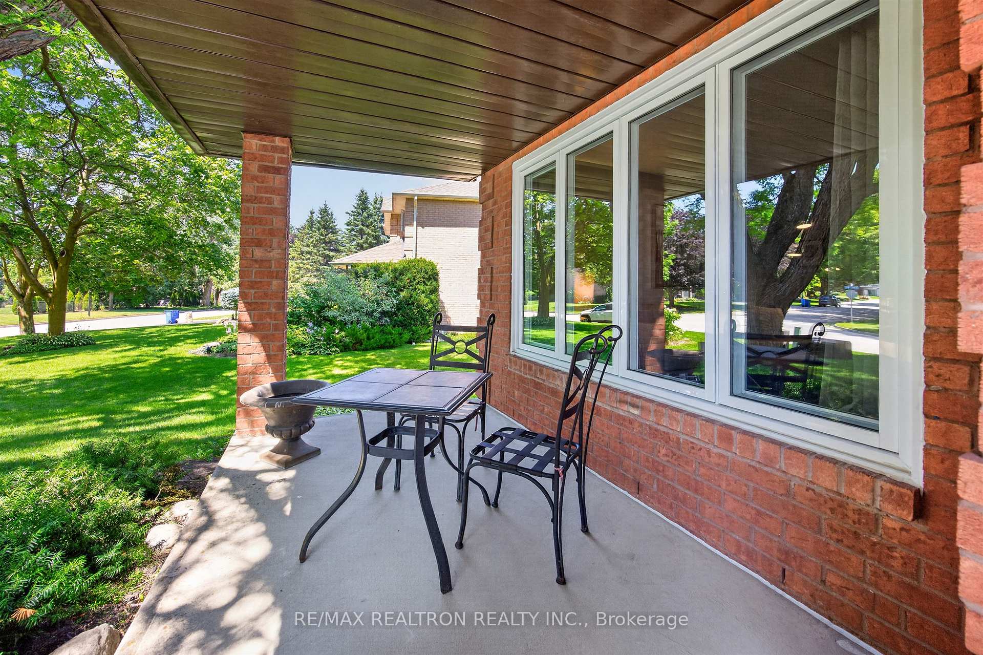Photo 5 of 47 Maple Way, East Gwillimbury, Sharon — HOMEH