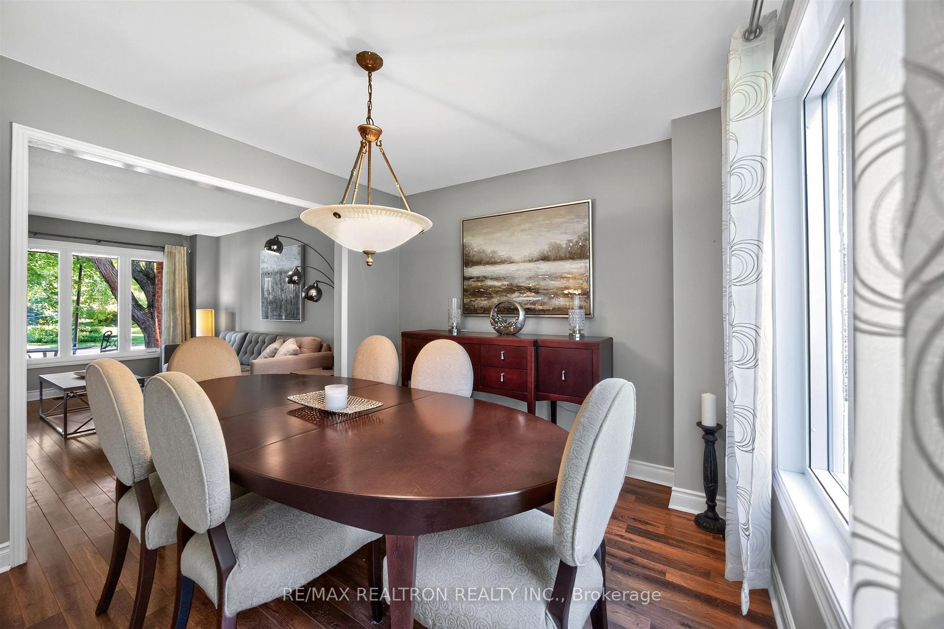 Photo 12 of 47 Maple Way, East Gwillimbury, Sharon — HOMEH