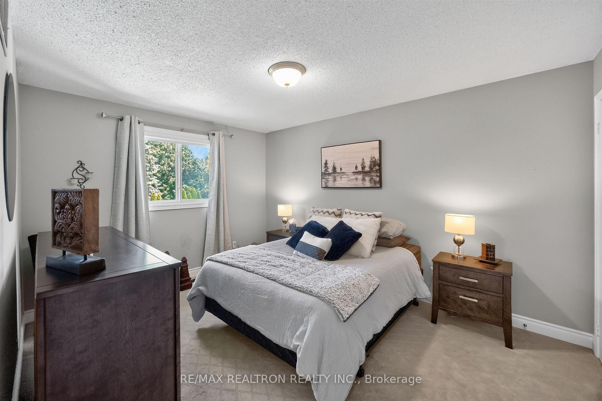 Photo 28 of 47 Maple Way, East Gwillimbury, Sharon — HOMEH
