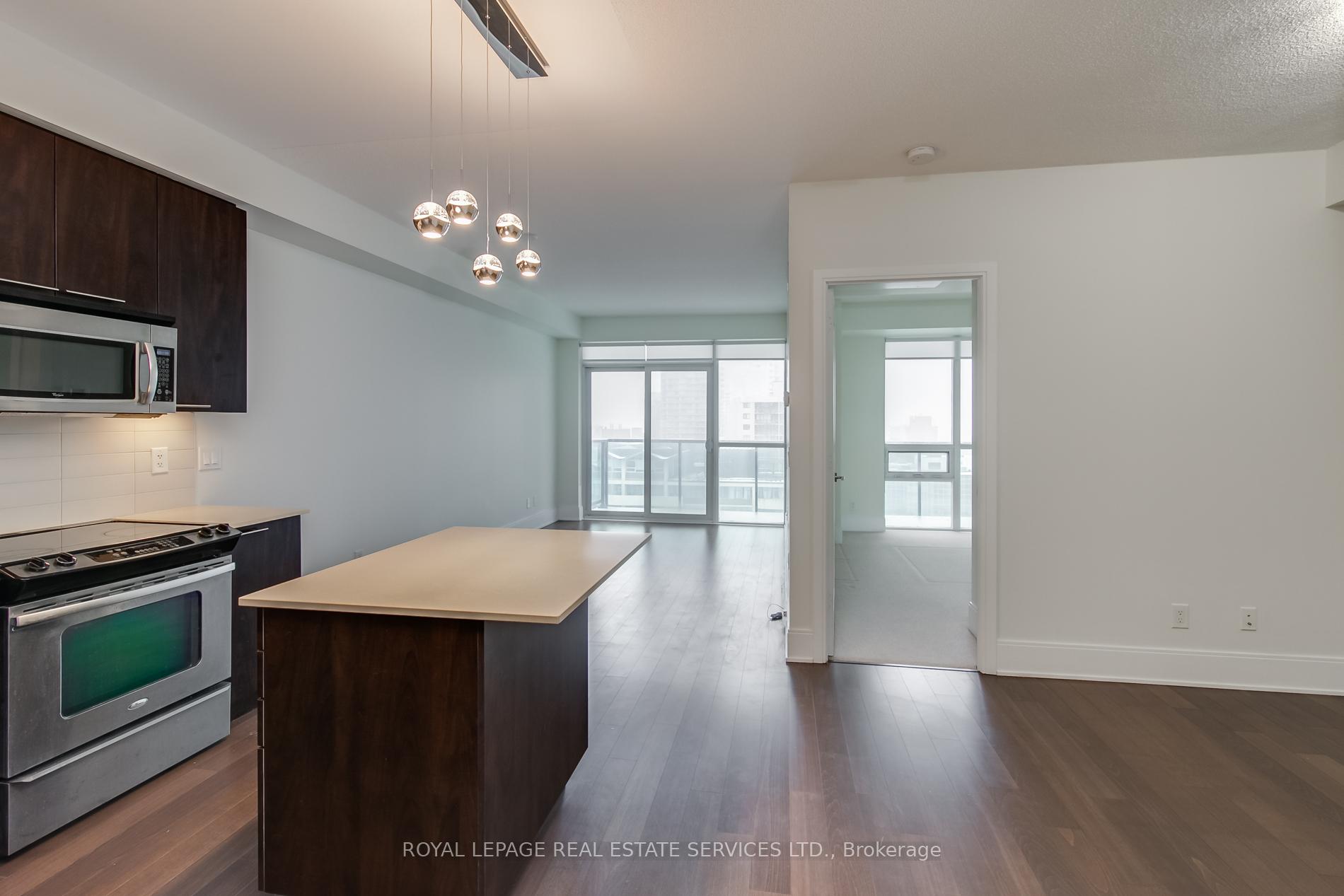 Photo 2 of Unit 1408, 25 Broadway Avenue, Toronto, Mount Pleasant West — HOMEH
