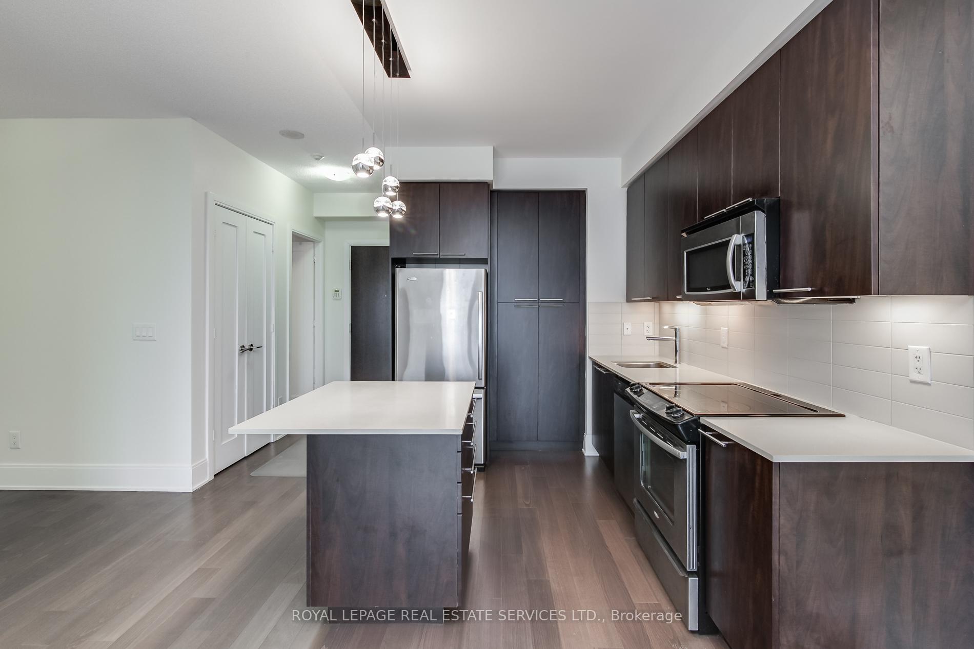 Photo 4 of Unit 1408, 25 Broadway Avenue, Toronto, Mount Pleasant West — HOMEH