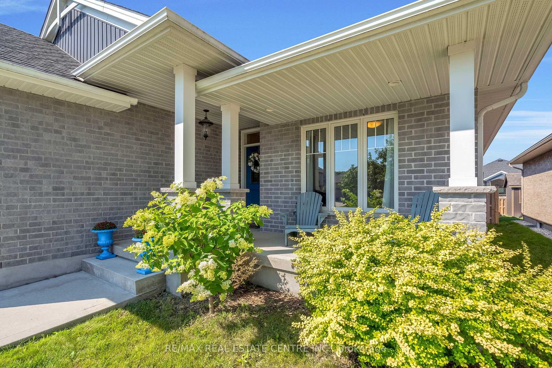 Photo 3 of 14 St Andrews Drive, St. Thomas — HOMEH