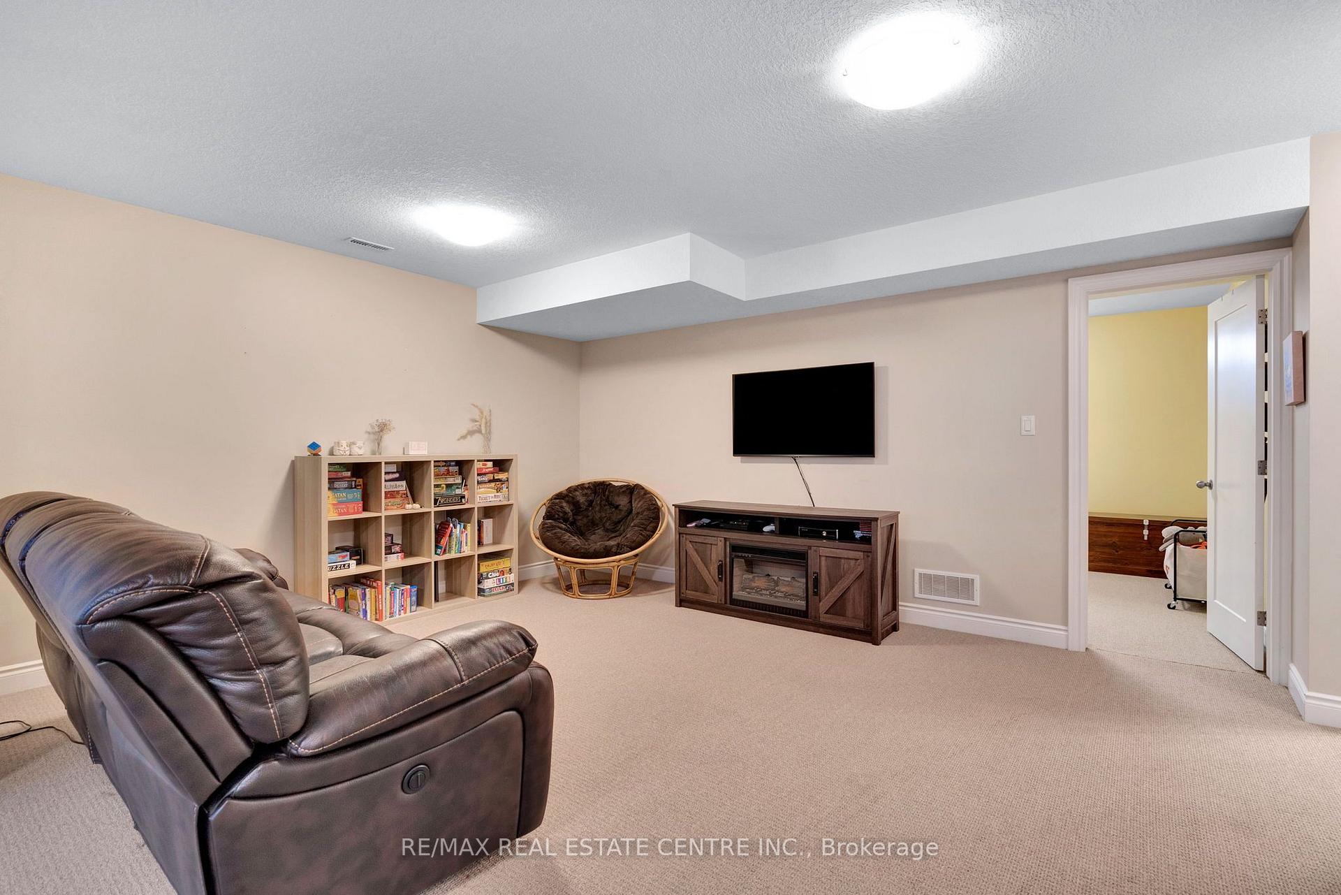 Photo 29 of 14 St Andrews Drive, St. Thomas — HOMEH