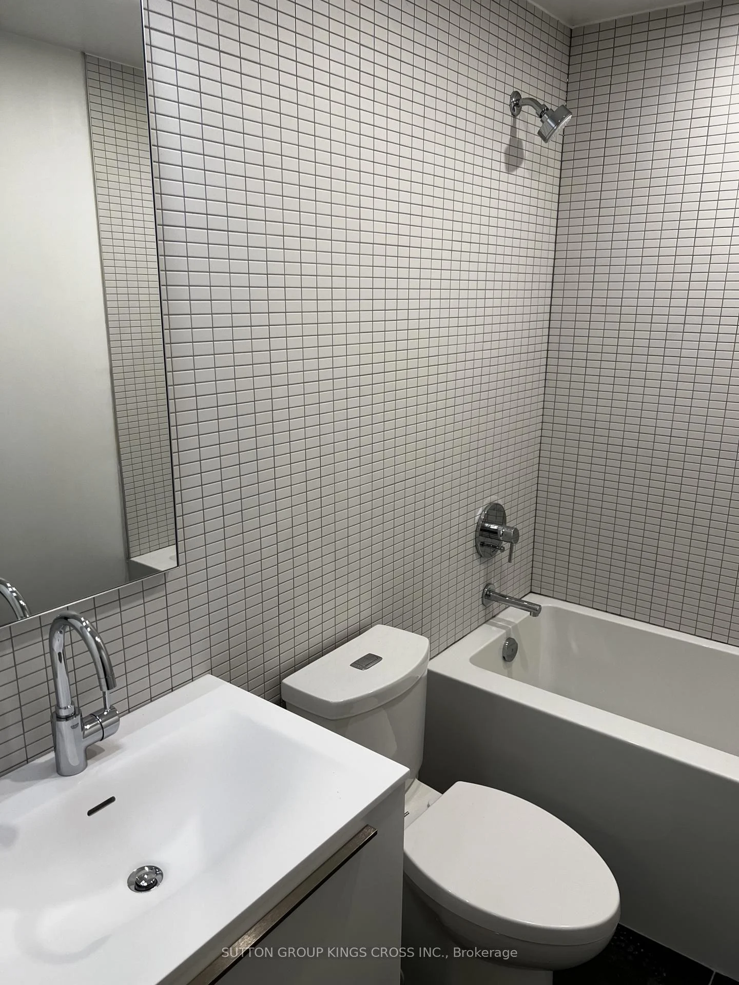Photo 5 of Unit 215, 2720 Dundas Street W, Toronto, Junction Area — HOMEH