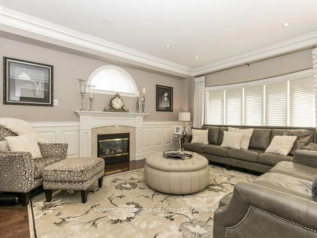 Photo 4 of 11 Concorde Drive, Brampton, Vales of Castlemore North — HOMEH
