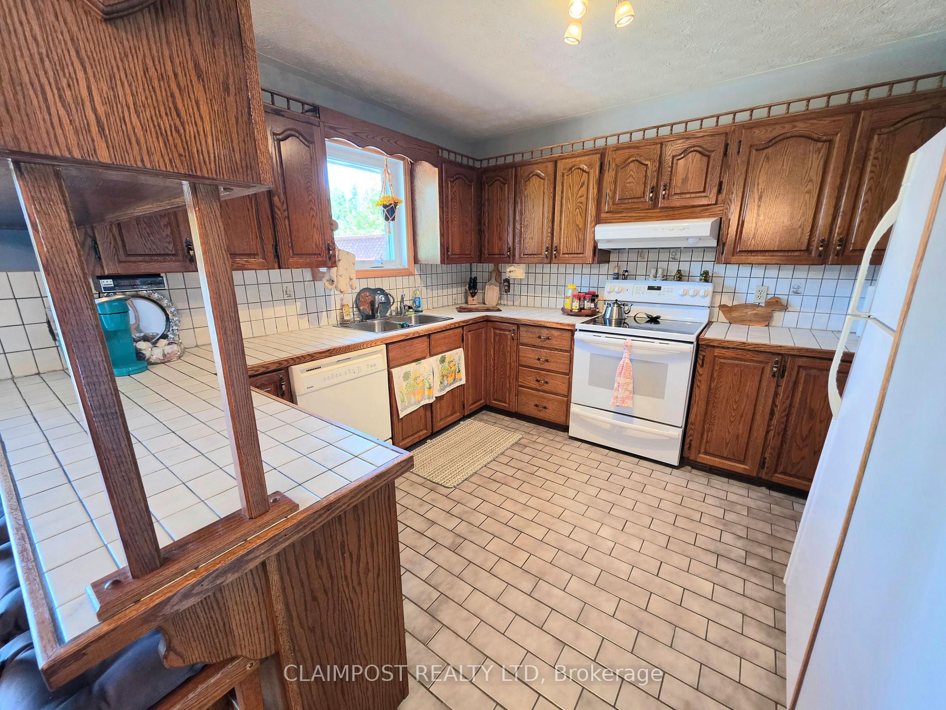 Photo 8 of 2814 Dalton Road, Timmins, TS - Dalton — HOMEH