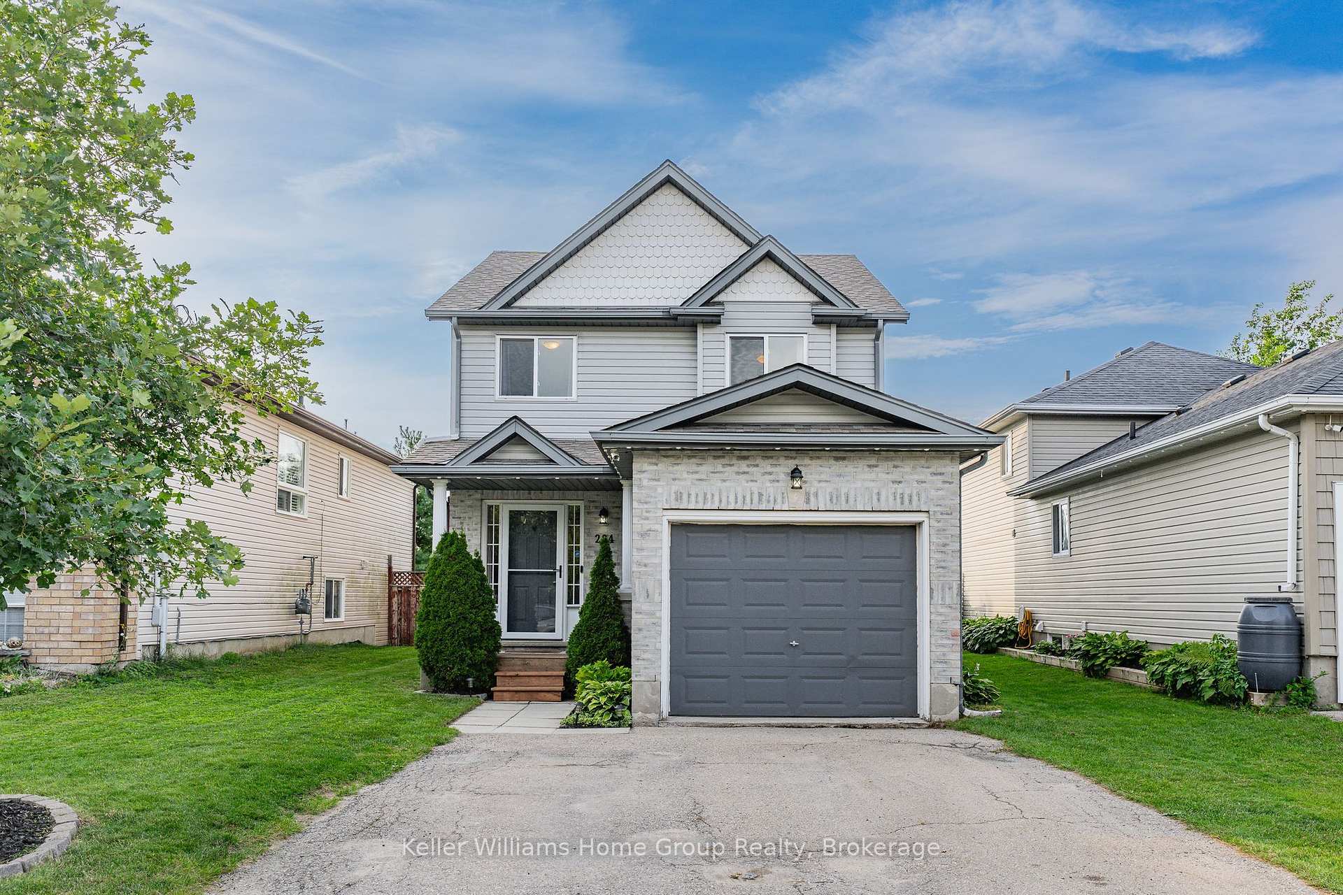 Photo 1 of 284 Millburn Boulevard, Centre Wellington, Fergus — HOMEH