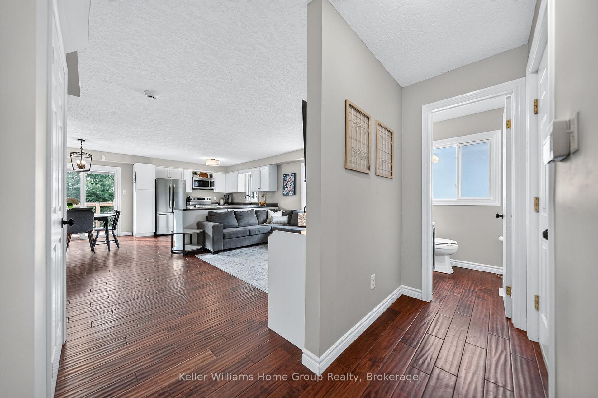 Photo 6 of 284 Millburn Boulevard, Centre Wellington, Fergus — HOMEH