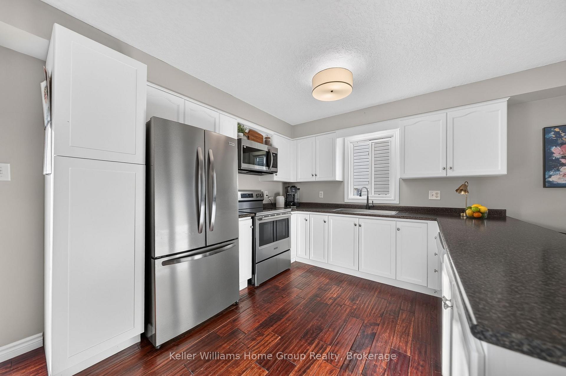 Photo 14 of 284 Millburn Boulevard, Centre Wellington, Fergus — HOMEH