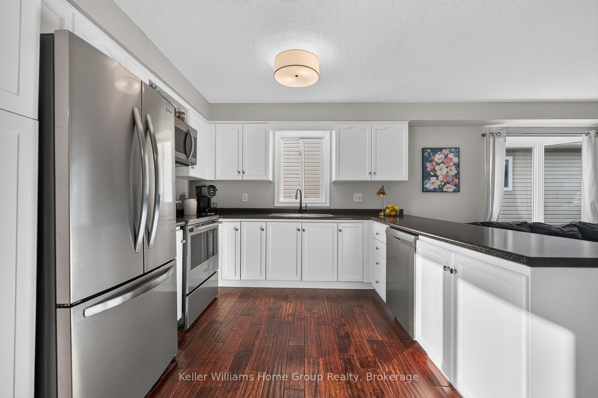 Photo 15 of 284 Millburn Boulevard, Centre Wellington, Fergus — HOMEH