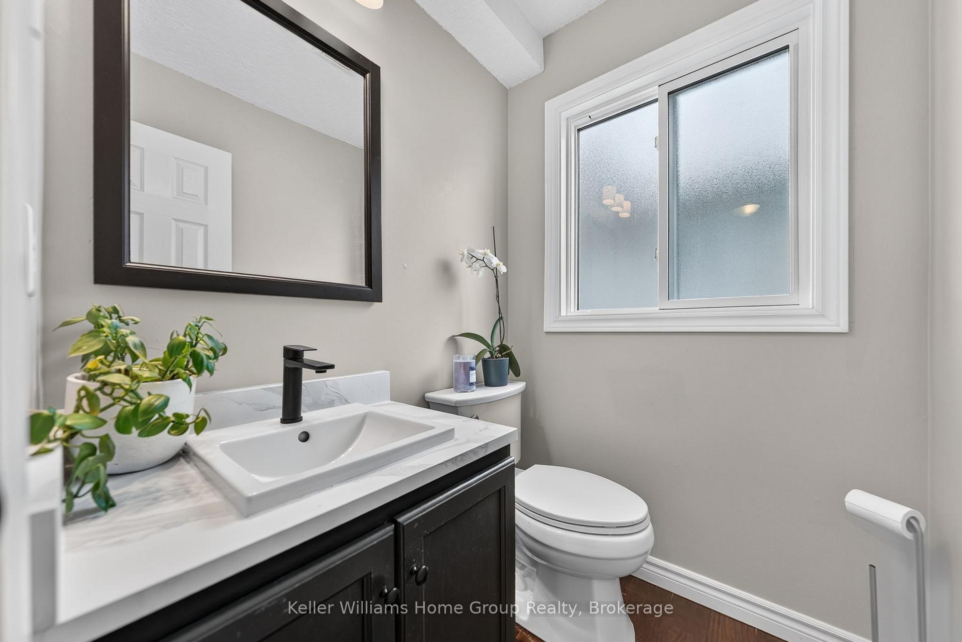 Photo 18 of 284 Millburn Boulevard, Centre Wellington, Fergus — HOMEH