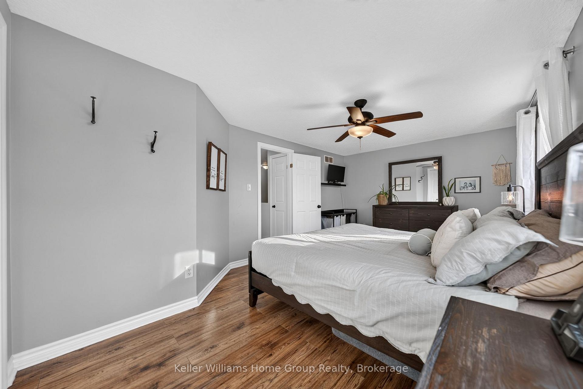 Photo 22 of 284 Millburn Boulevard, Centre Wellington, Fergus — HOMEH