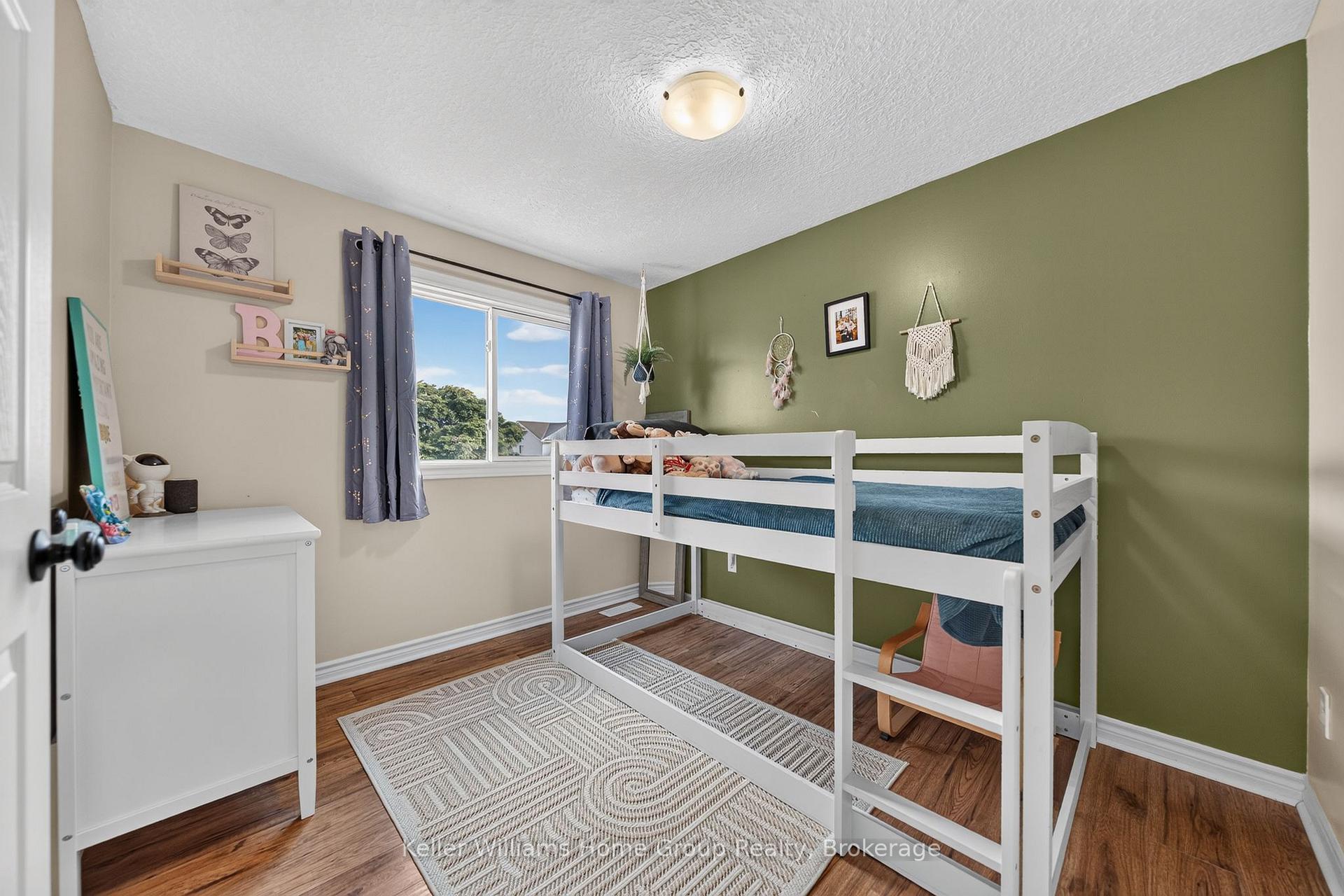 Photo 24 of 284 Millburn Boulevard, Centre Wellington, Fergus — HOMEH