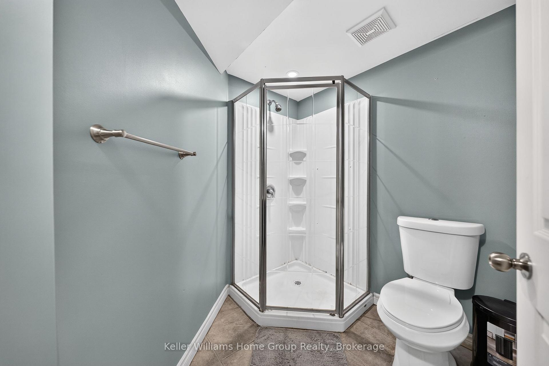 Photo 35 of 284 Millburn Boulevard, Centre Wellington, Fergus — HOMEH