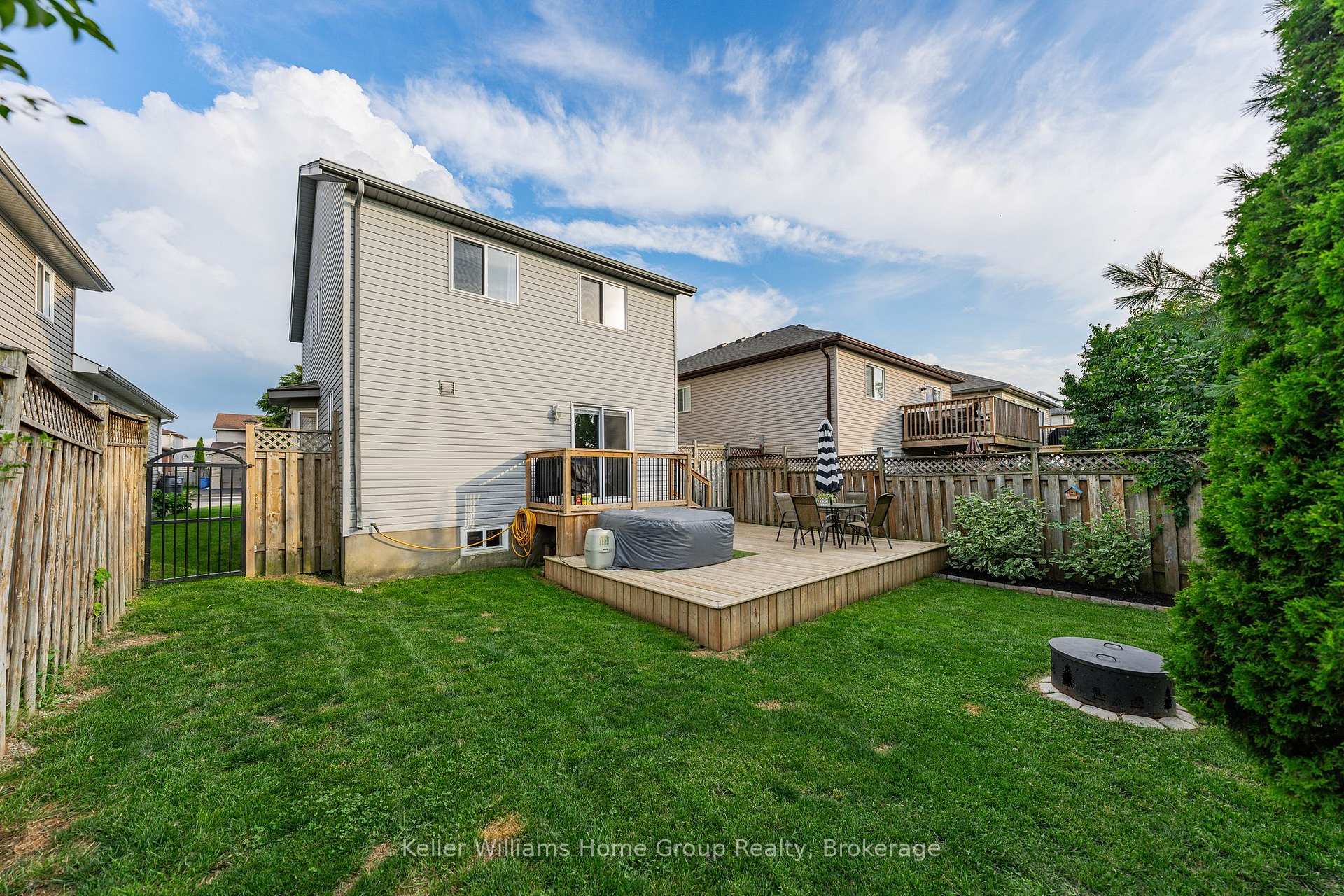 Photo 40 of 284 Millburn Boulevard, Centre Wellington, Fergus — HOMEH