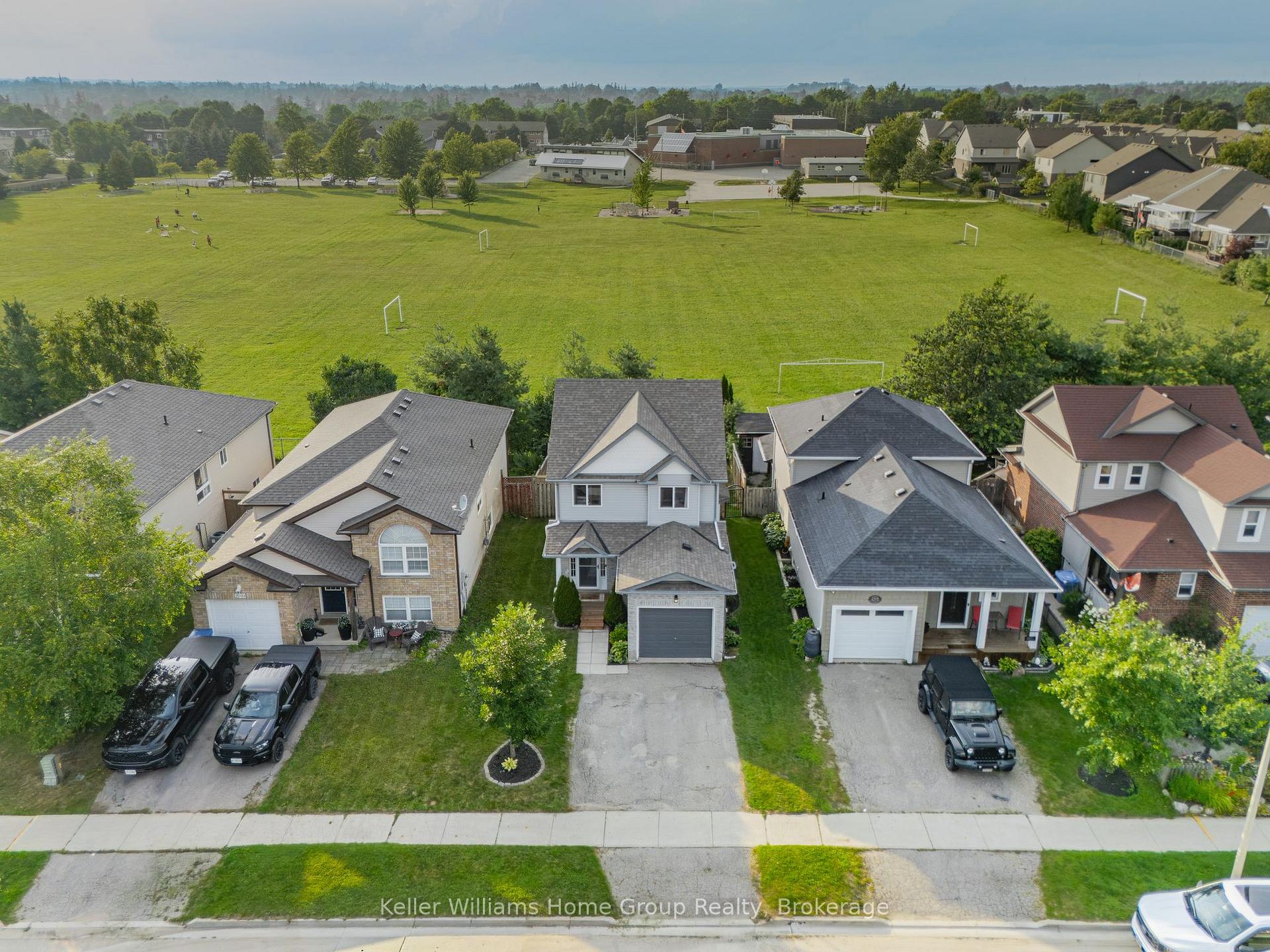 Photo 44 of 284 Millburn Boulevard, Centre Wellington, Fergus — HOMEH