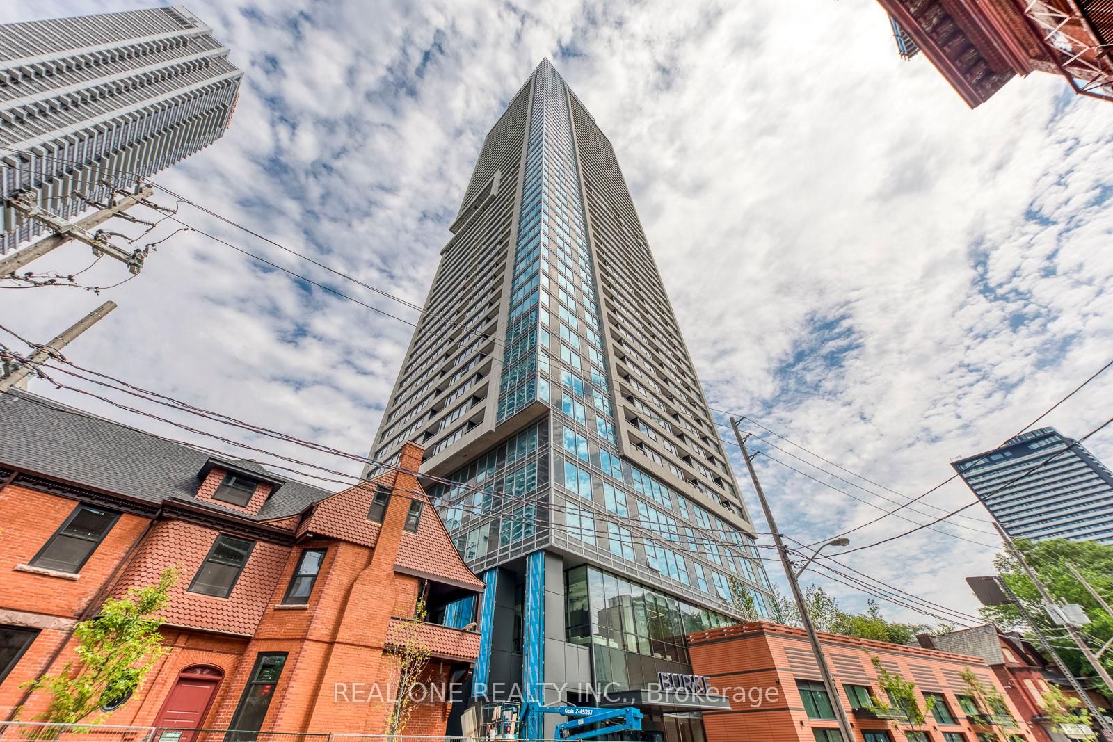 Front of Unit 3008, 609 Sherbourne Street