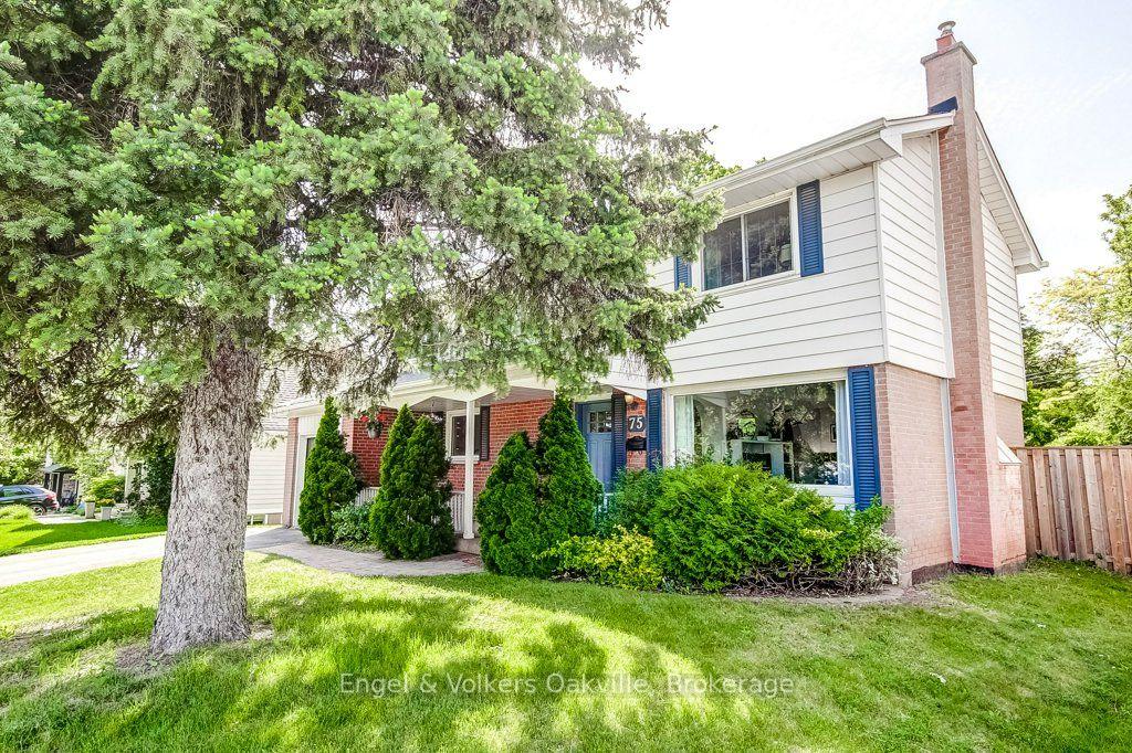 Photo 3 of 75 Ridge Drive, Oakville, College Park — HOMEH