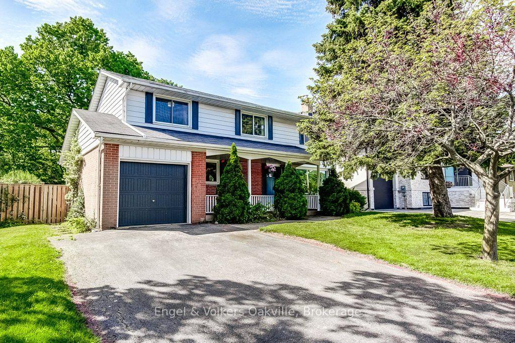 Photo 4 of 75 Ridge Drive, Oakville, College Park — HOMEH