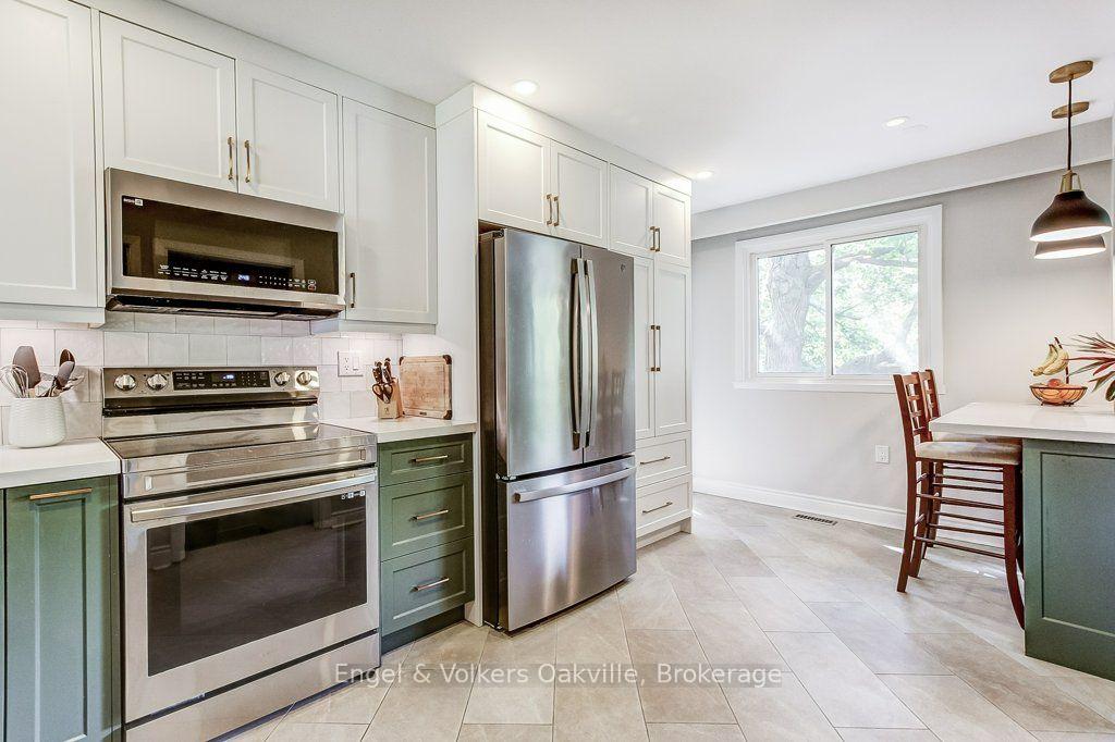 Photo 15 of 75 Ridge Drive, Oakville, College Park — HOMEH