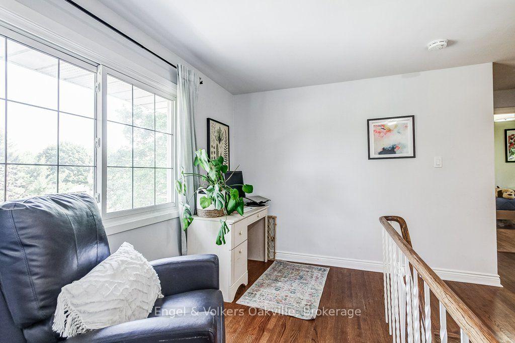 Photo 26 of 75 Ridge Drive, Oakville, College Park — HOMEH