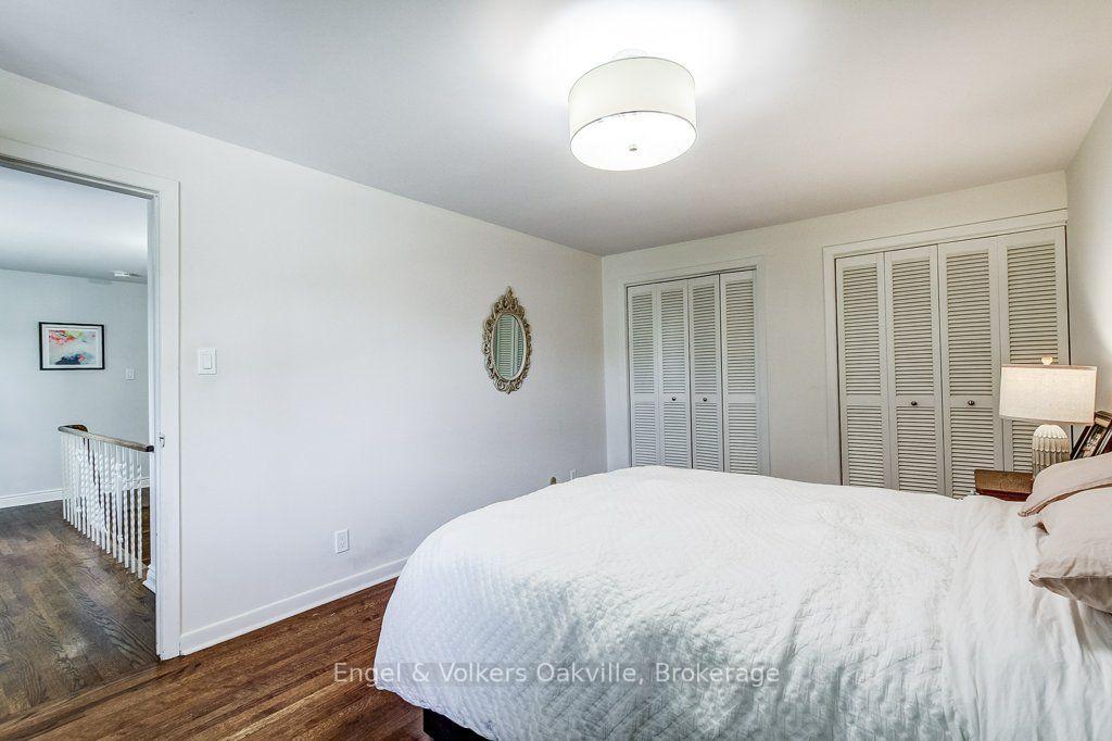 Photo 29 of 75 Ridge Drive, Oakville, College Park — HOMEH