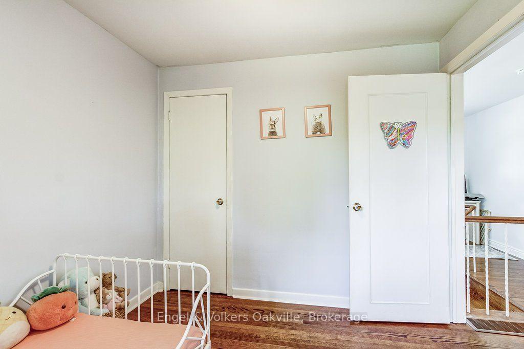 Photo 35 of 75 Ridge Drive, Oakville, College Park — HOMEH