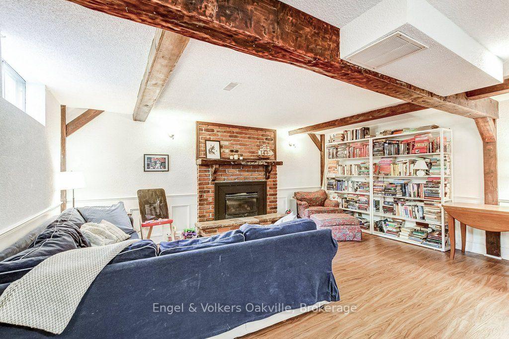 Photo 39 of 75 Ridge Drive, Oakville, College Park — HOMEH