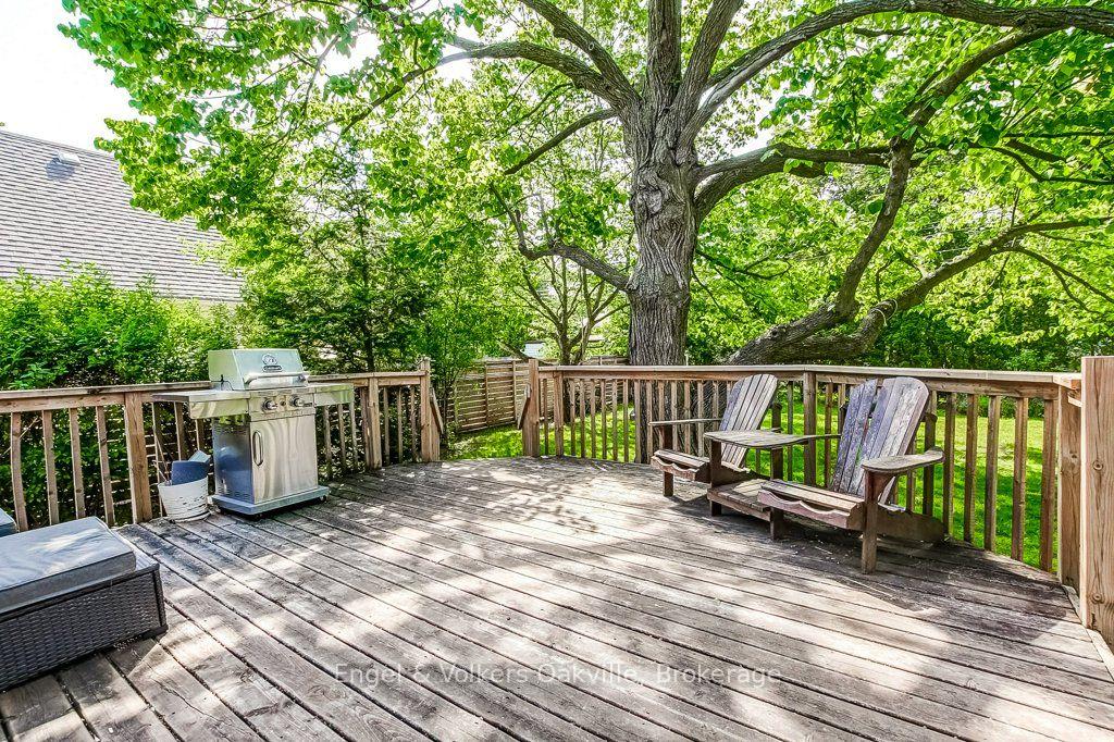 Photo 43 of 75 Ridge Drive, Oakville, College Park — HOMEH