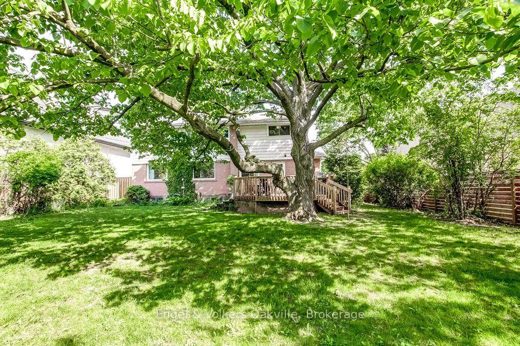 Photo 47 of 75 Ridge Drive, Oakville, College Park — HOMEH