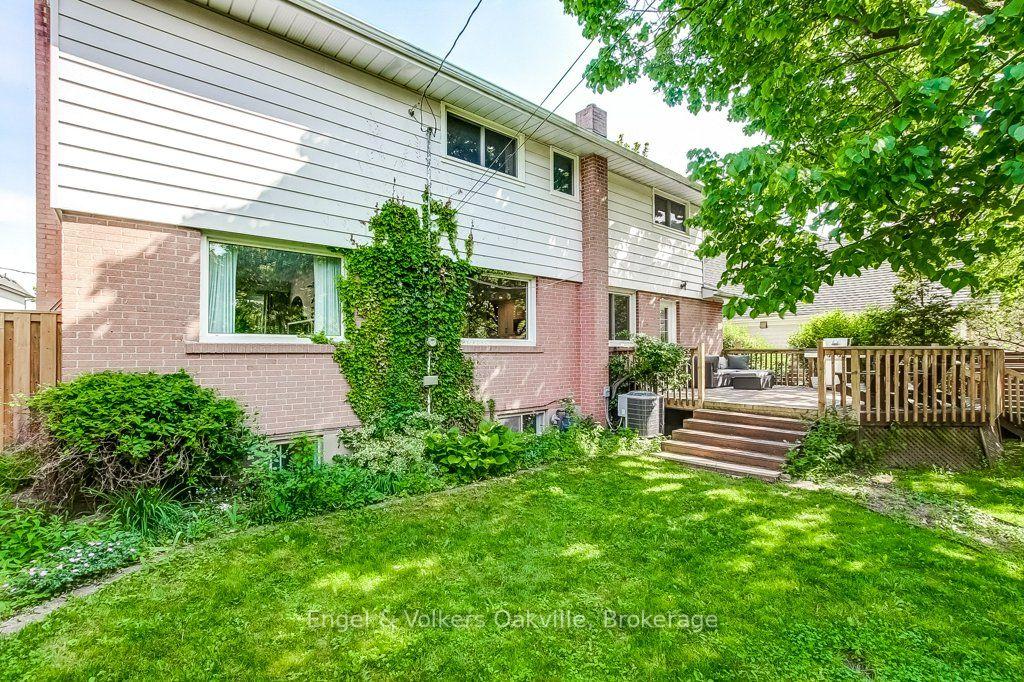 Photo 50 of 75 Ridge Drive, Oakville, College Park — HOMEH