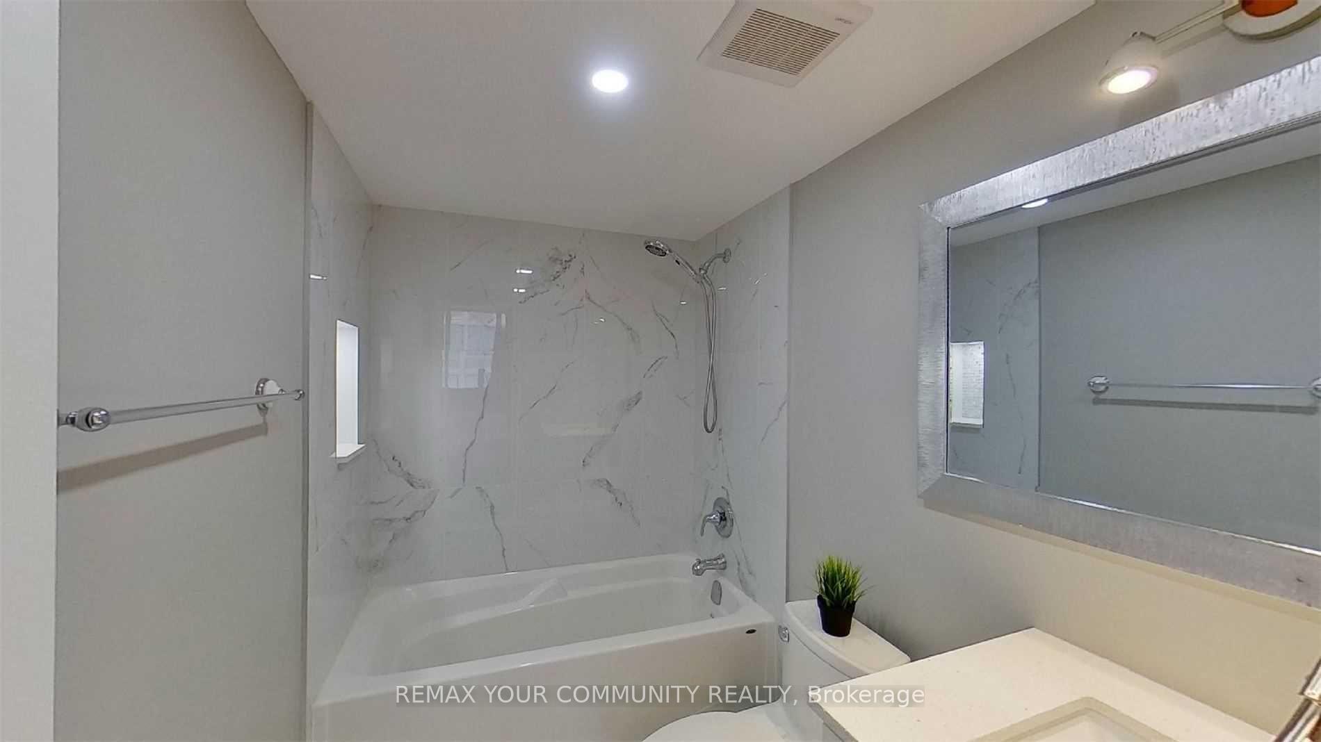 Photo 12 of Unit 1601, 55 Centre Avenue, Toronto, Bay Street Corridor — HOMEH