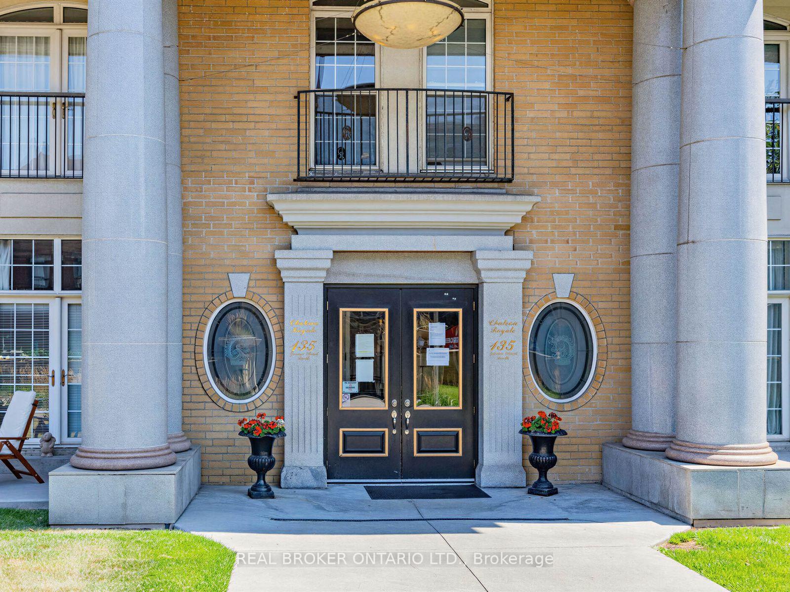 Photo of Unit 1011, 135 James Street S