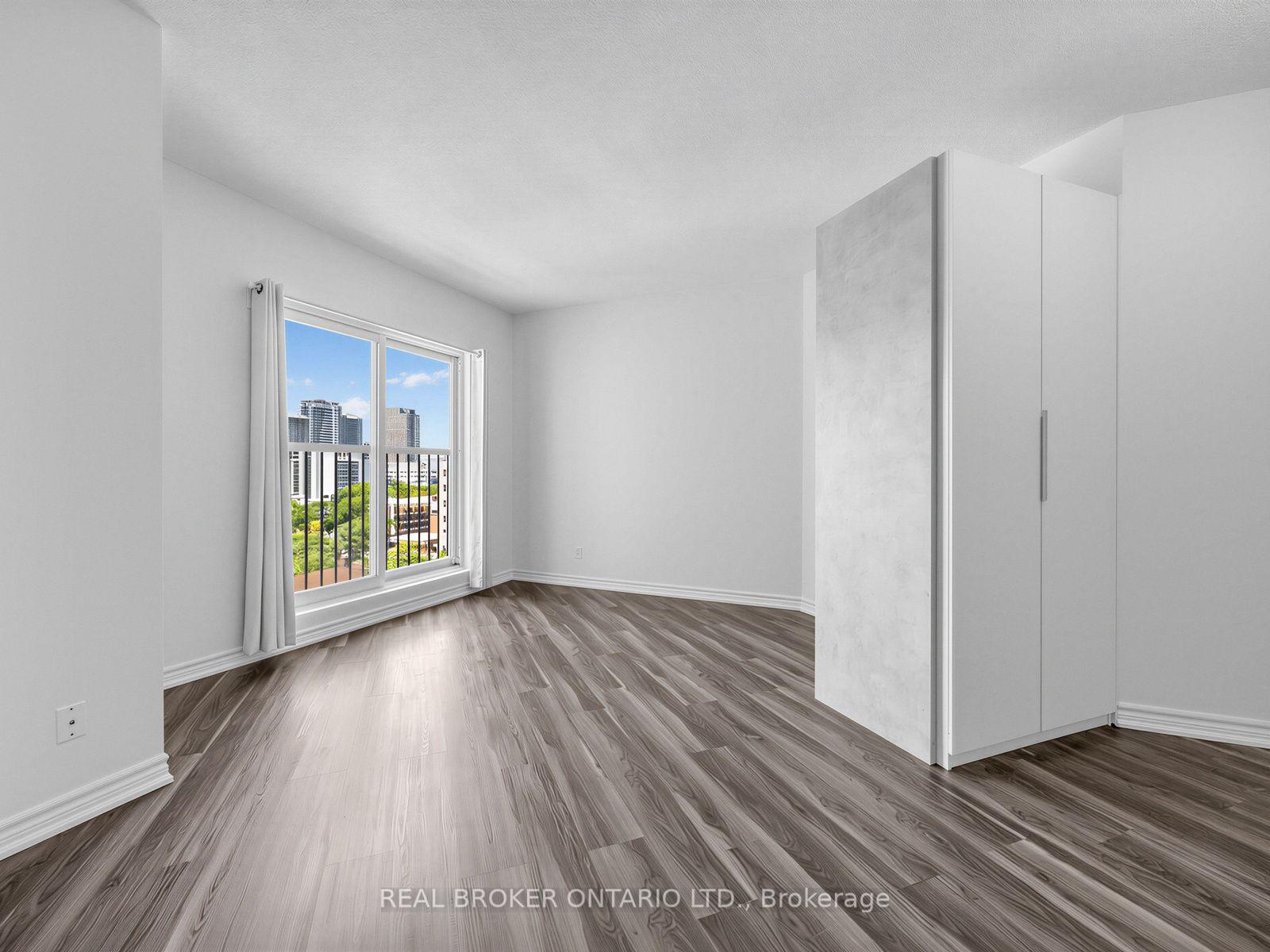 Photo 8 of Unit 1011, 135 James Street S, Hamilton, Corktown — HOMEH