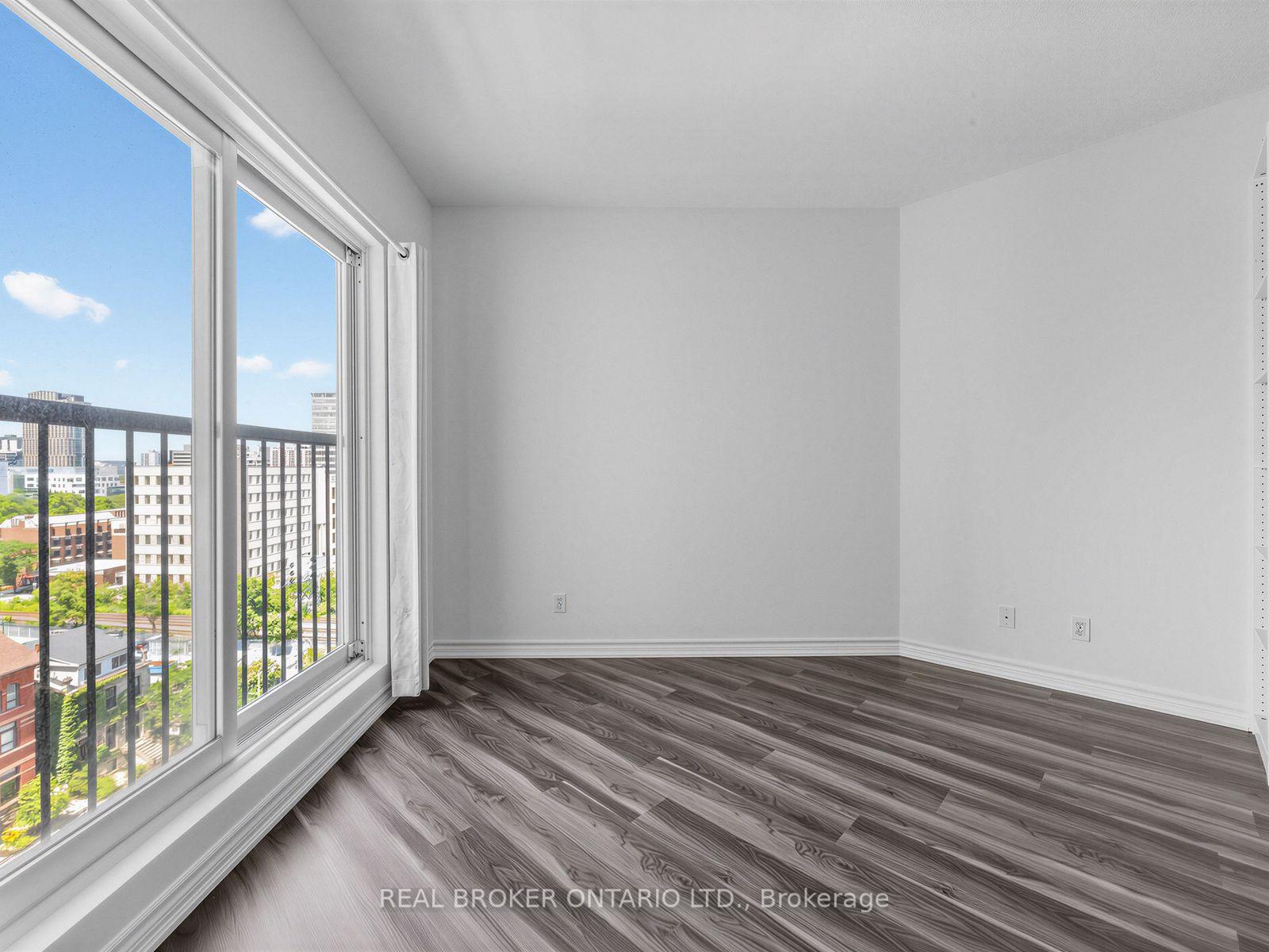 Photo 11 of Unit 1011, 135 James Street S, Hamilton, Corktown — HOMEH