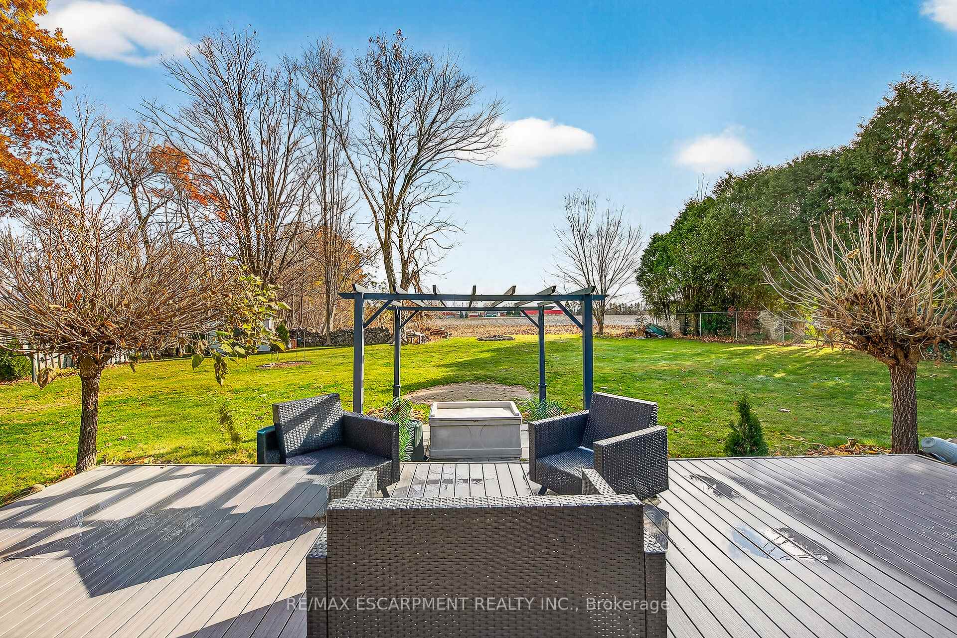 Photo 3 of 1597 Trinity Church Road, Hamilton, Rural Glanbrook — HOMEH