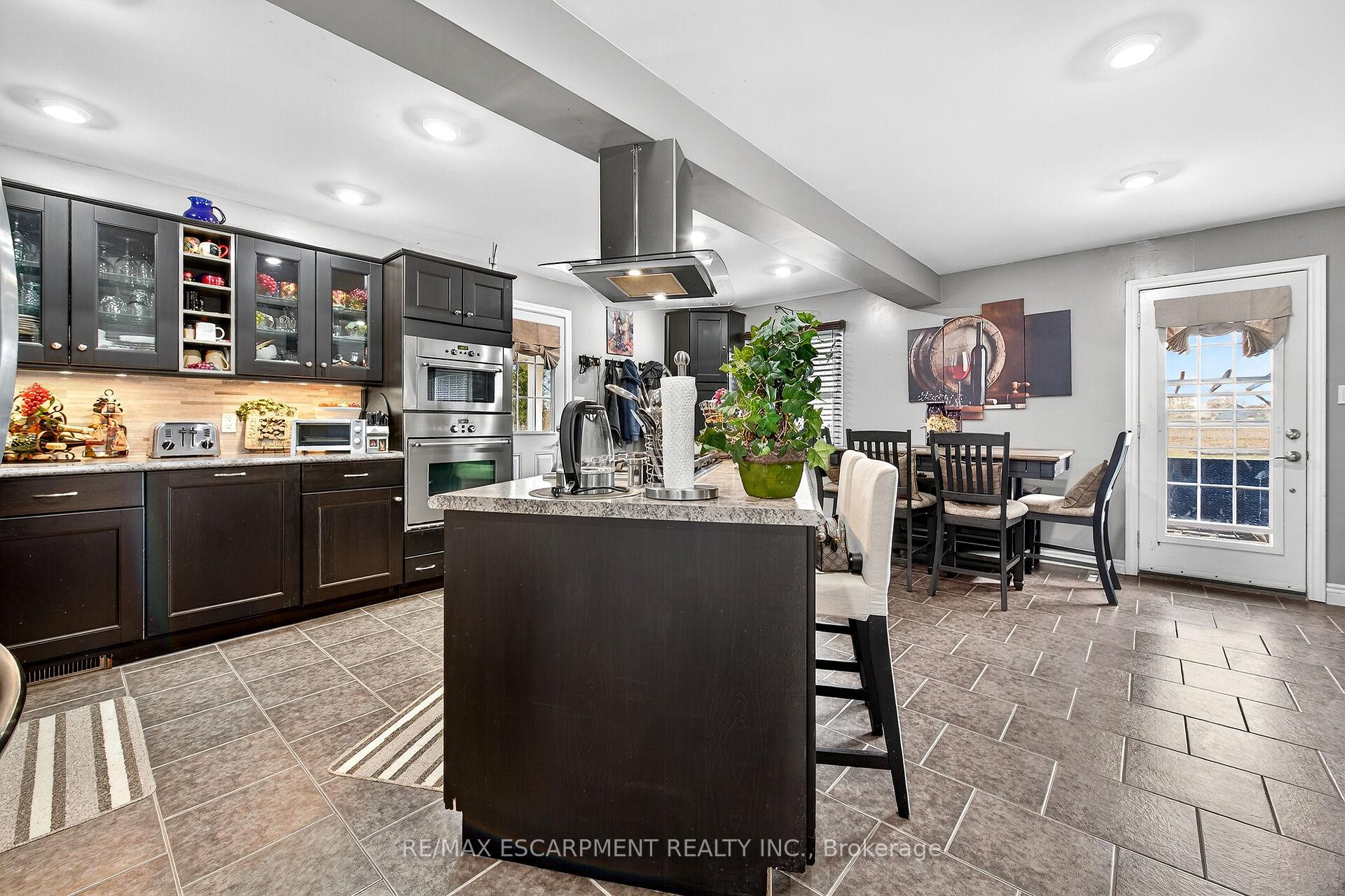 Photo 11 of 1597 Trinity Church Road, Hamilton, Rural Glanbrook — HOMEH