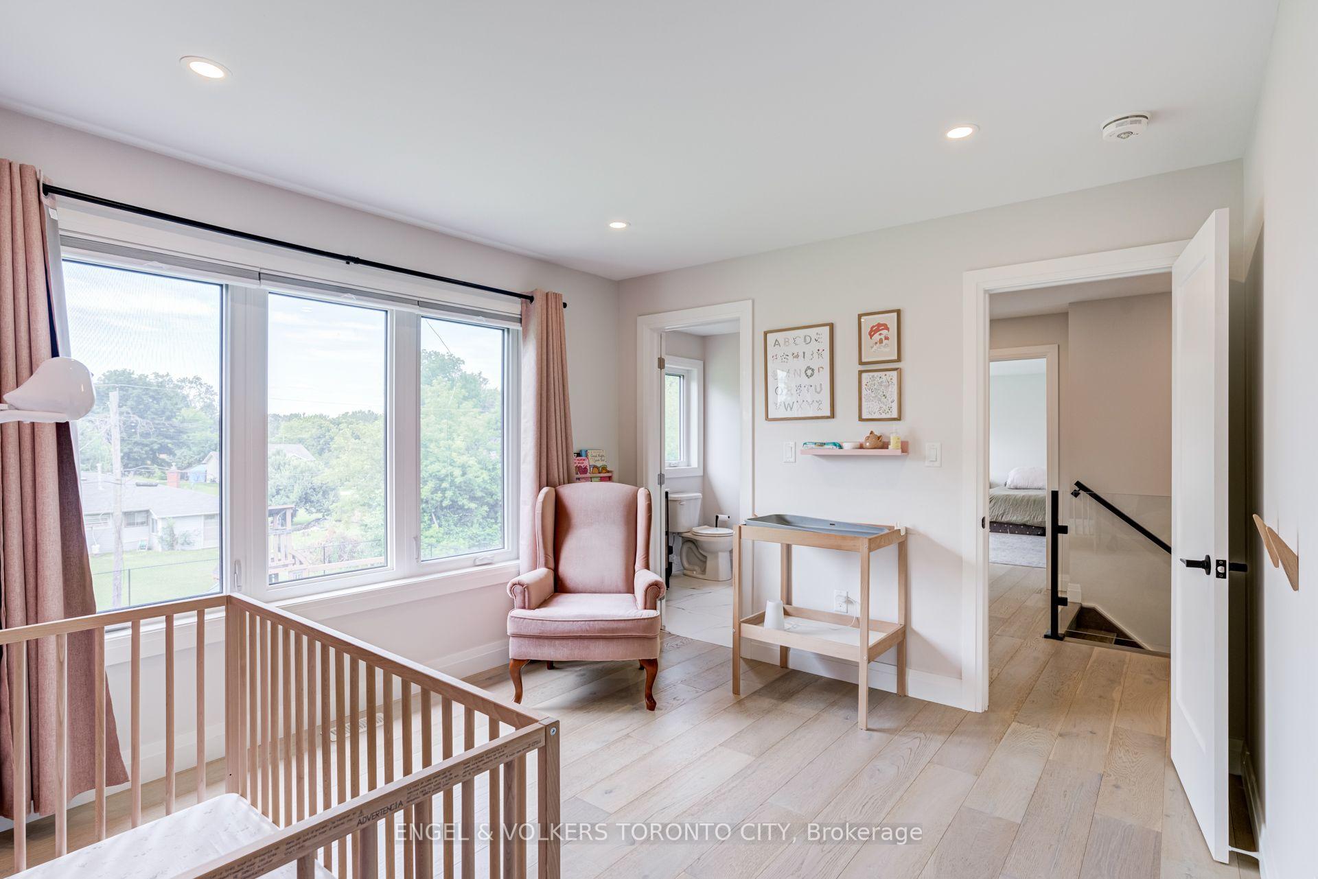 Photo 25 of 40 Glenview Avenue, Georgina, Virginia — HOMEH
